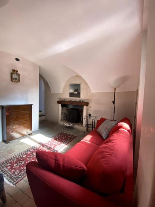 Iconic Italian Townhouse W Rooftop Terrace & Mountain View, Pigna Buitenkant foto