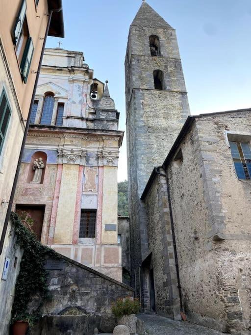 Iconic Italian Townhouse W Rooftop Terrace & Mountain View, Pigna Buitenkant foto
