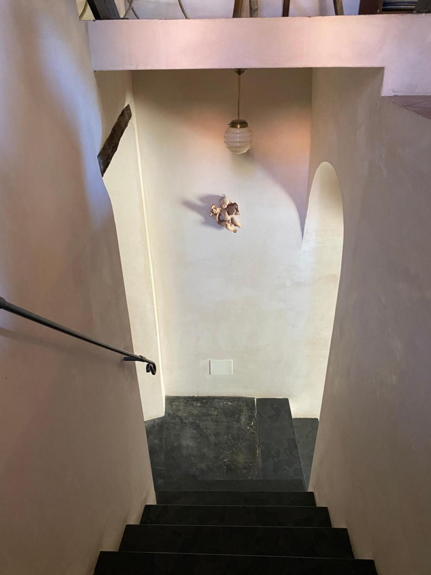 Iconic Italian Townhouse W Rooftop Terrace & Mountain View, Pigna Buitenkant foto